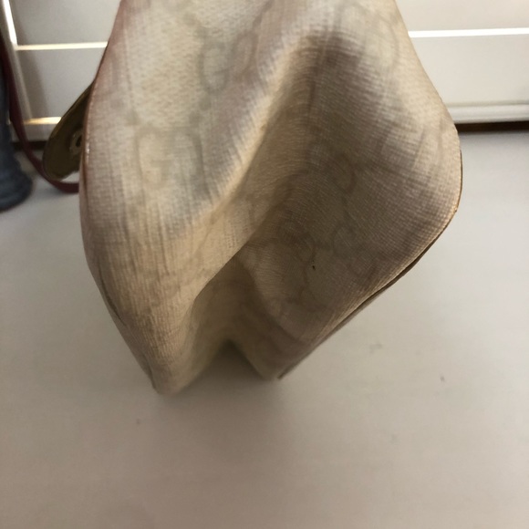 Authentic Gucci handbag - Picture 6 of 14